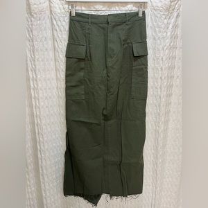 Local European olive cargo skirt